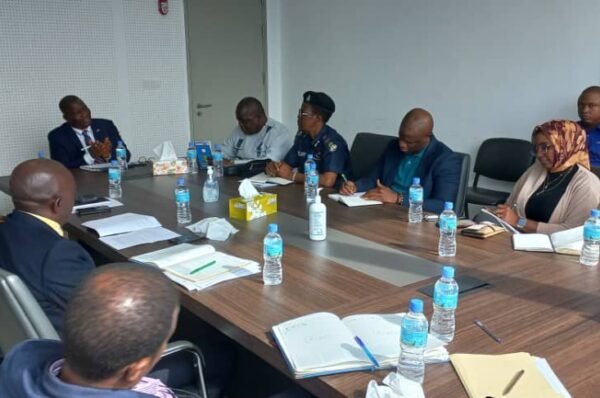 AUDIT SERVICE HOLDS BREAKFAST MEETINGS WITH AUDITEES