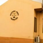 Office breaking,  Builder on NLe 3,000 bail
